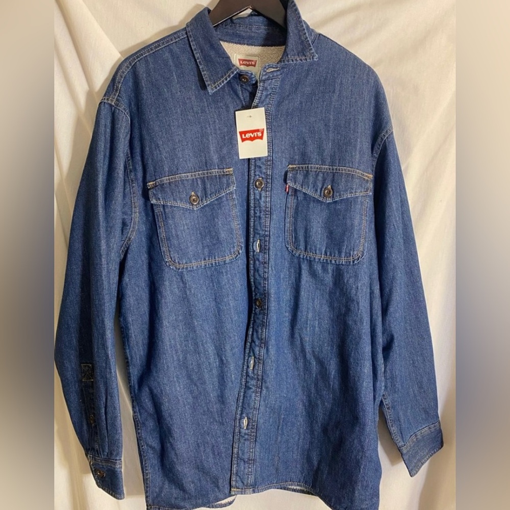 Levi’s Mens button down coat size L.NWT
